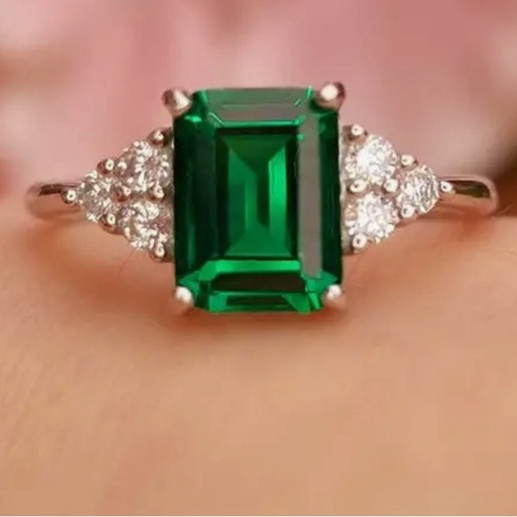 NWT SILVER PLATED GREEN GEM STONE d - Picture 2 of 2